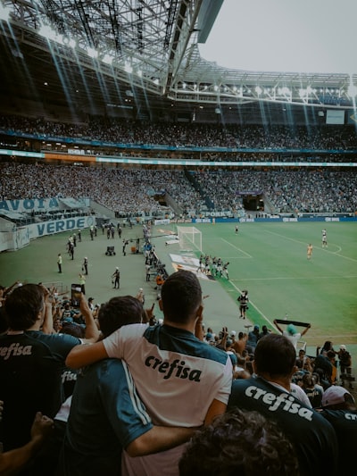 ريالمدريدوليفربولمباشرةمواجهةأسطوريةبينعمالقةالكرةالأوروبية